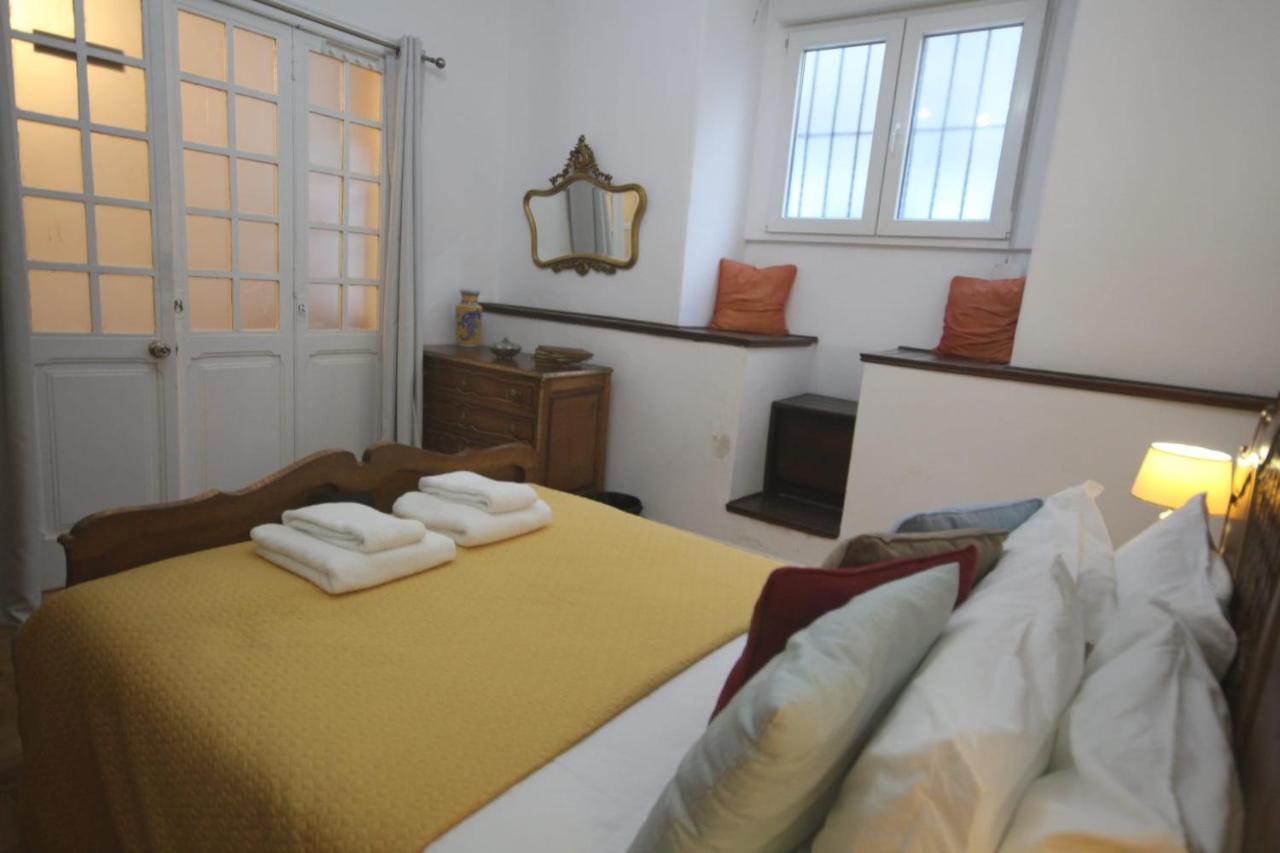 Antique M1 R1 - Amazing Double Room With Shared Bathroom In Marques Pombal Lisboa Kültér fotó