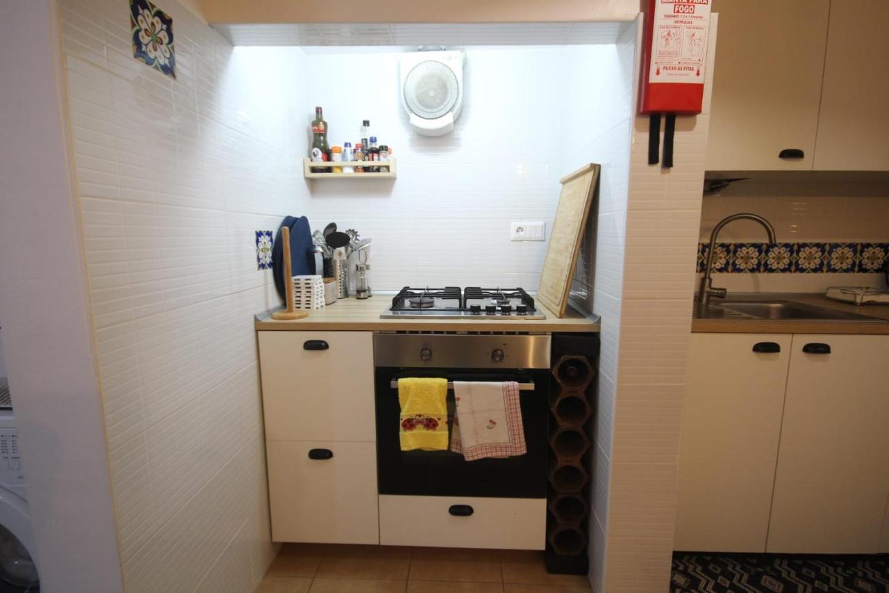 Antique M1 R1 - Amazing Double Room With Shared Bathroom In Marques Pombal Lisboa Kültér fotó